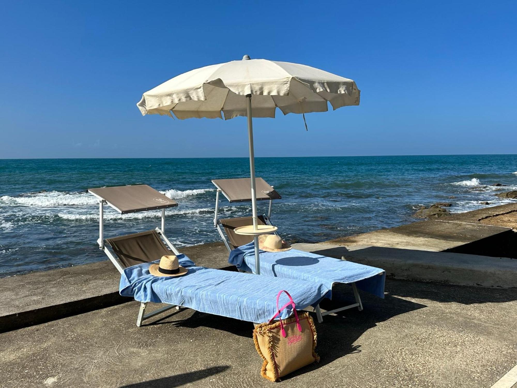 Villa Mg Hotel Santa Marinella Exterior foto