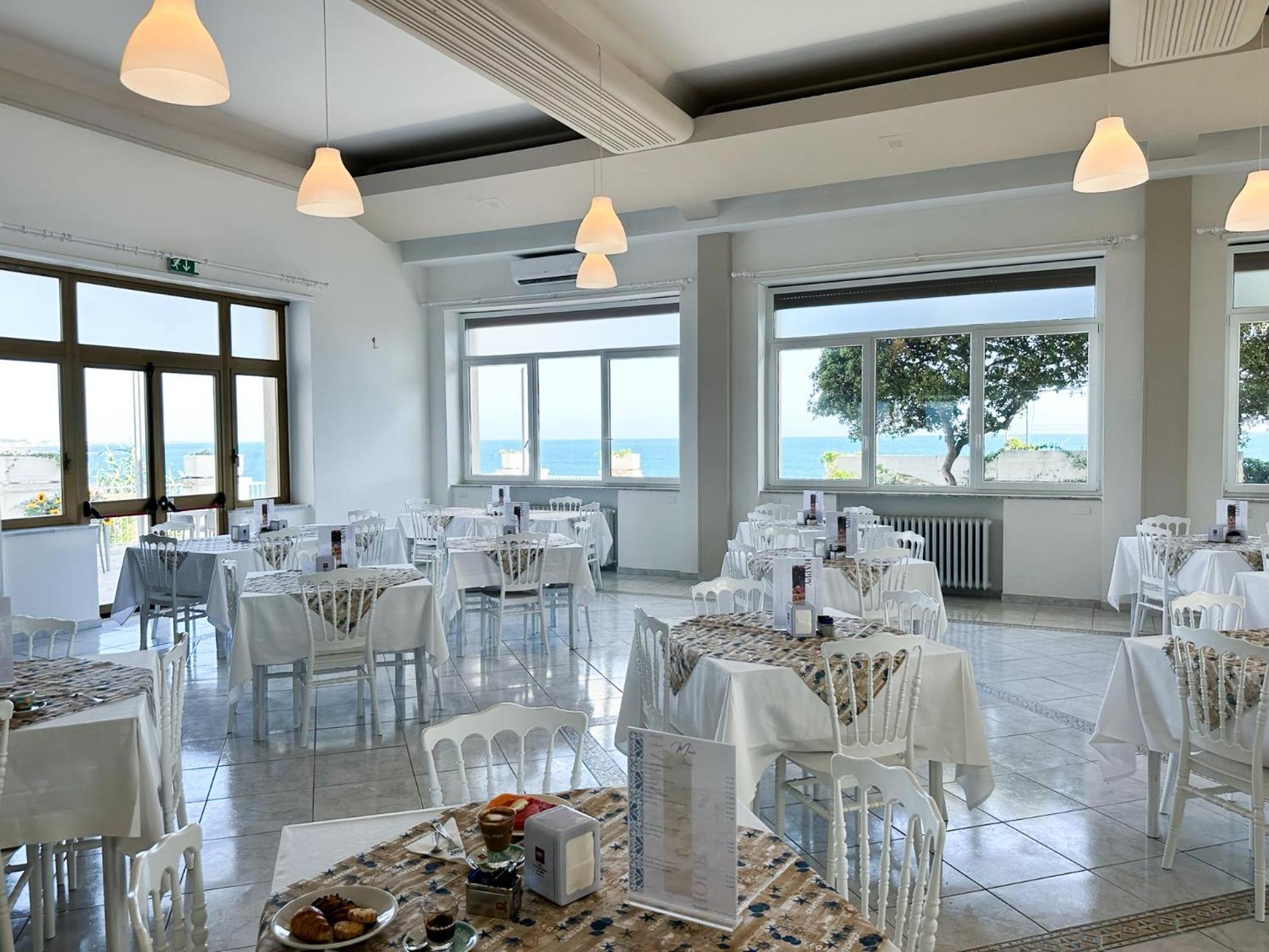 Villa Mg Hotel Santa Marinella Exterior foto